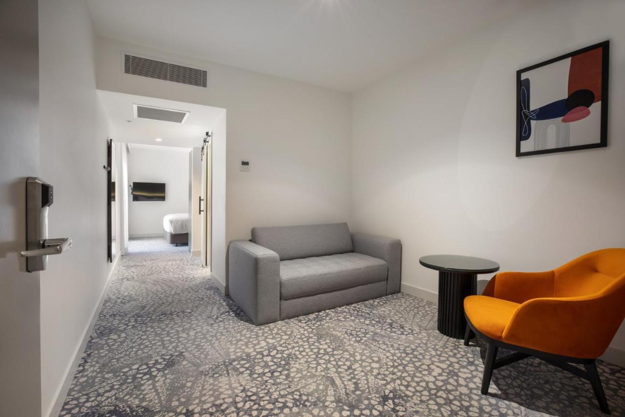 Holiday Inn Dandenong By Ihg Екстериор снимка