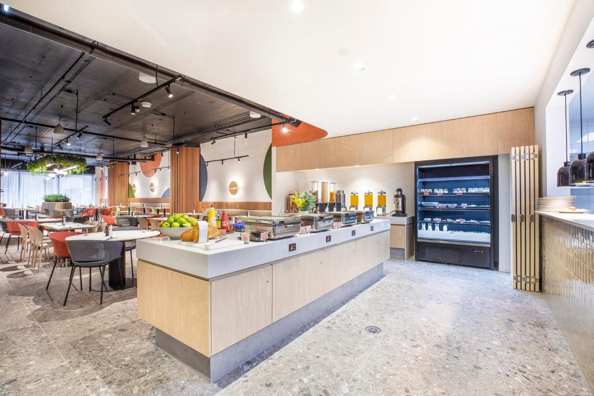 Holiday Inn Dandenong By Ihg Екстериор снимка