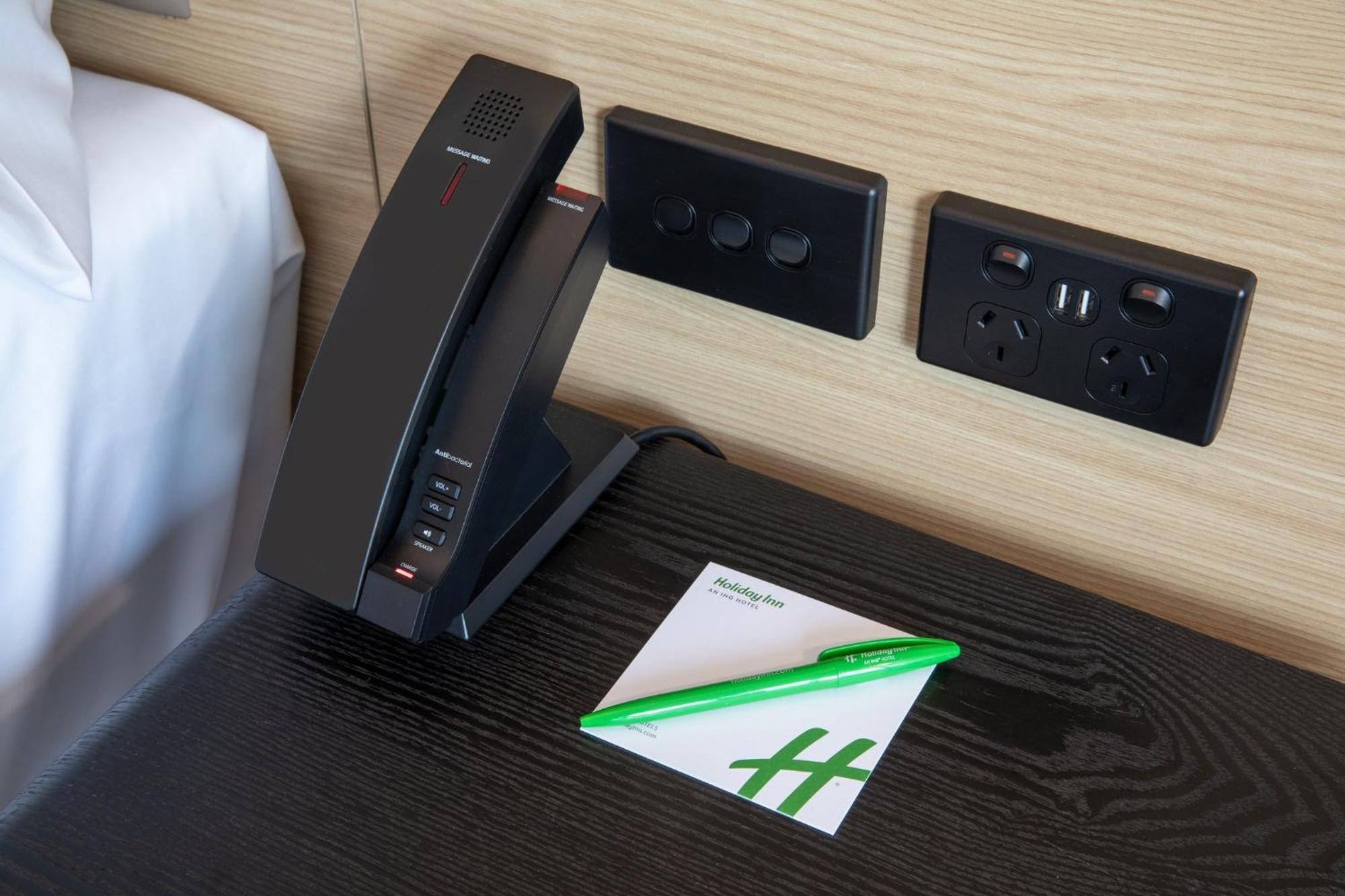 Holiday Inn Dandenong By Ihg Екстериор снимка